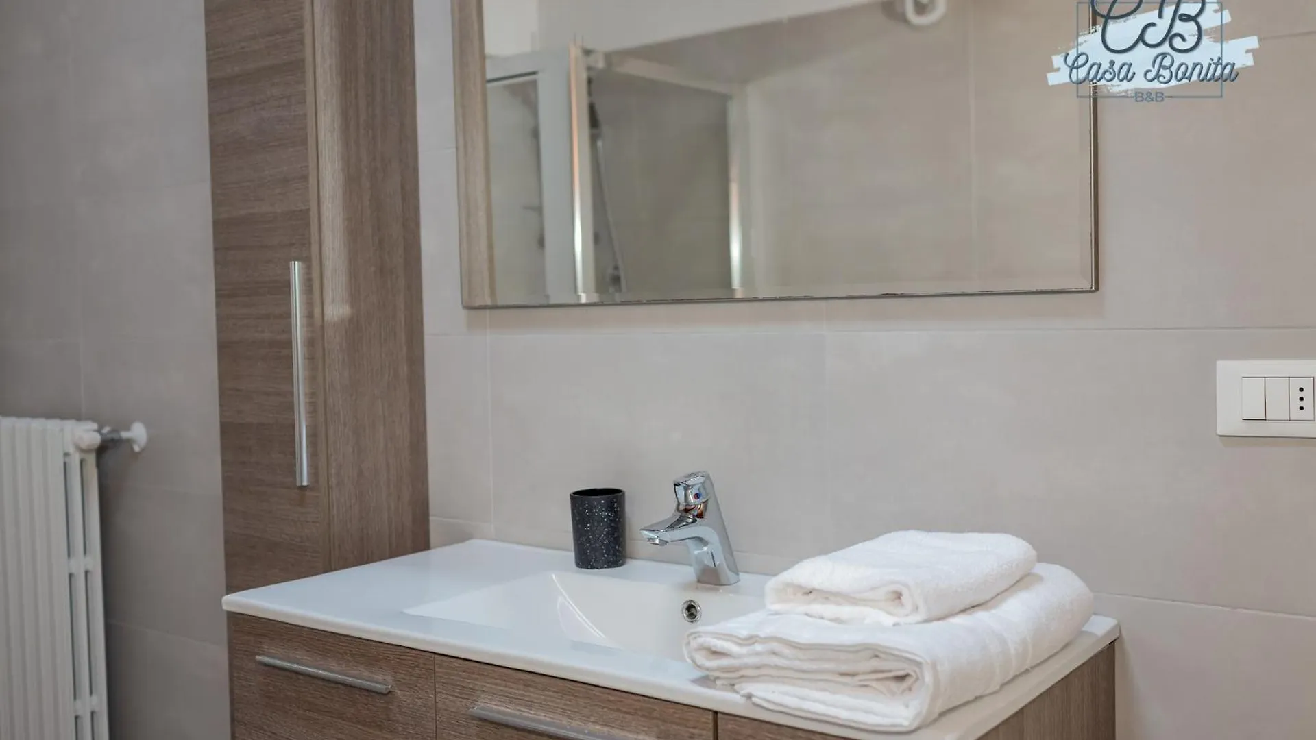 Casa Bonita Rho Aparthotel