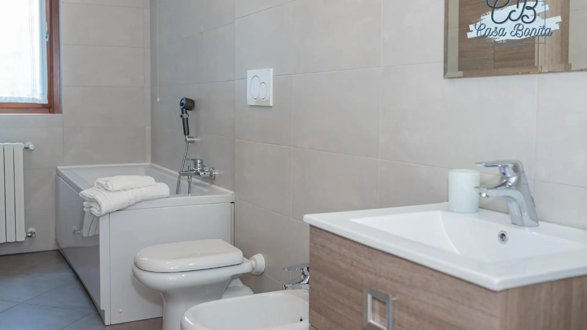 Casa Bonita Rho Aparthotel